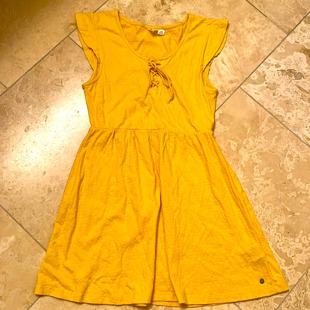 Roxy sunshine yellow sundress, size M, worn once, excellent condition